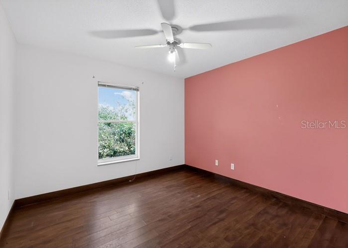 Image 16 of 21 For 508 Bloxam Avenue