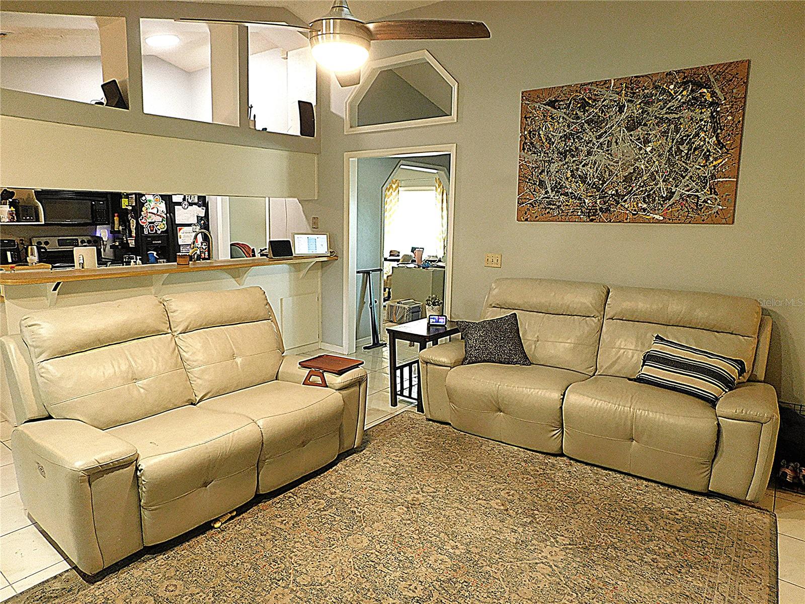 Image 17 of 38 For 979 Red Dandy Drive