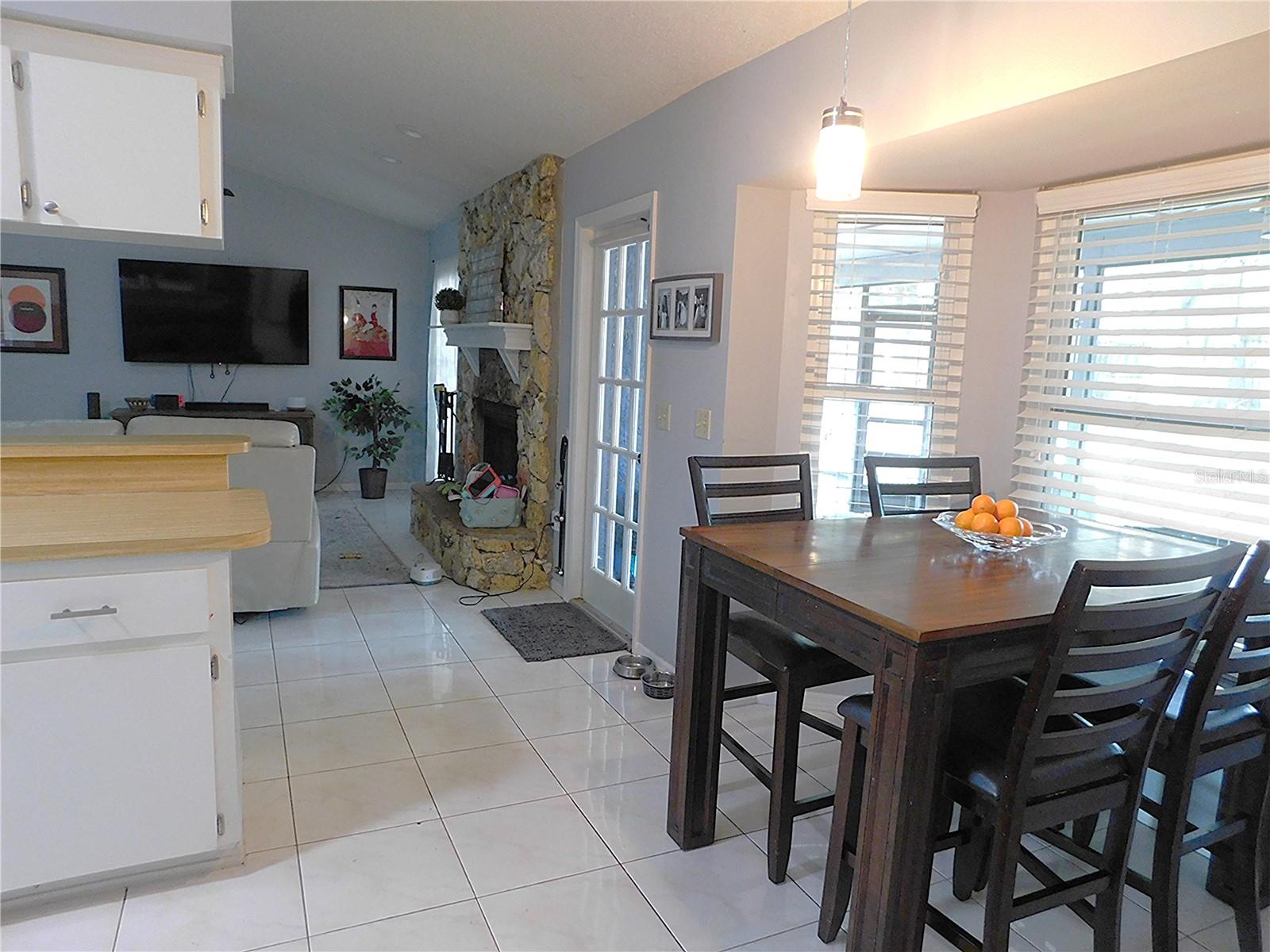 Image 19 of 38 For 979 Red Dandy Drive