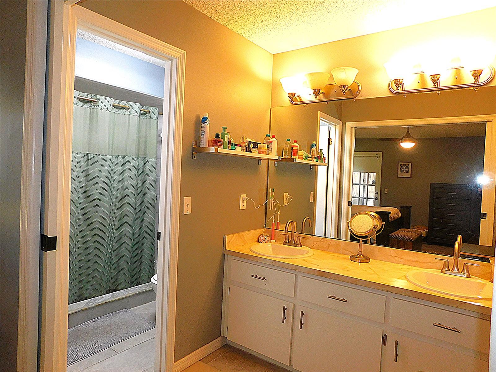 Image 26 of 38 For 979 Red Dandy Drive