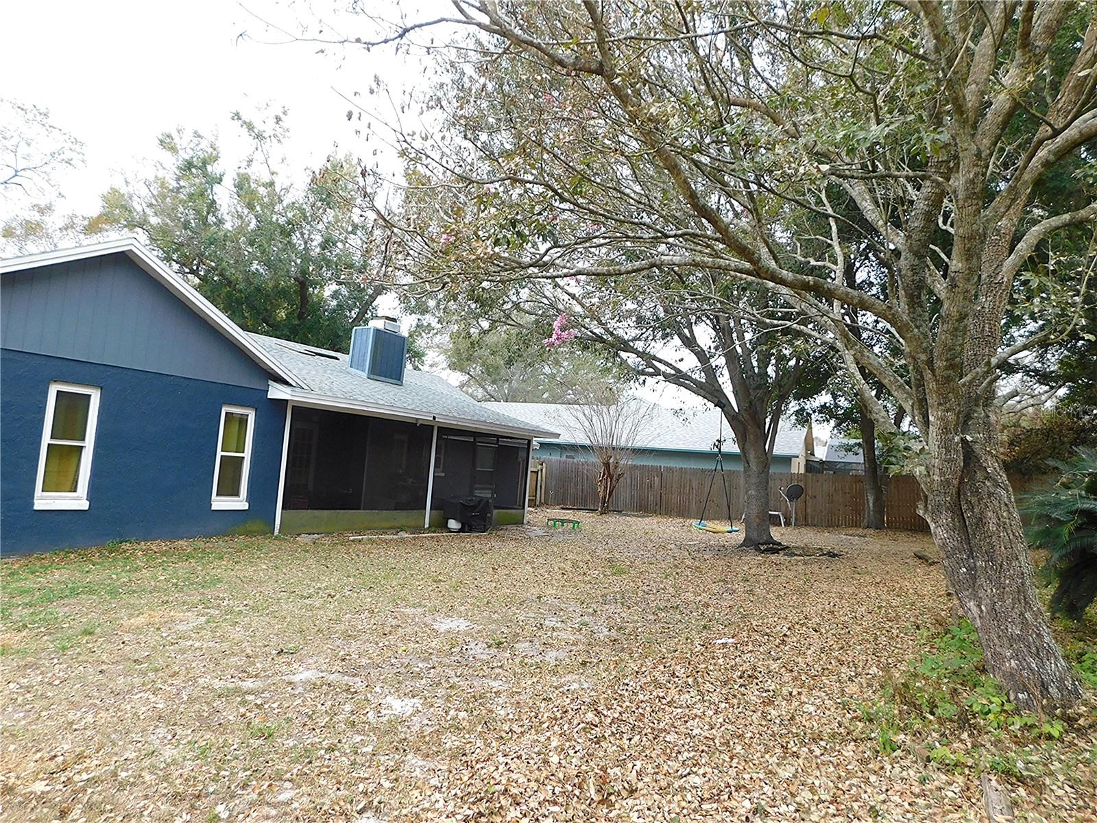 Image 35 of 38 For 979 Red Dandy Drive