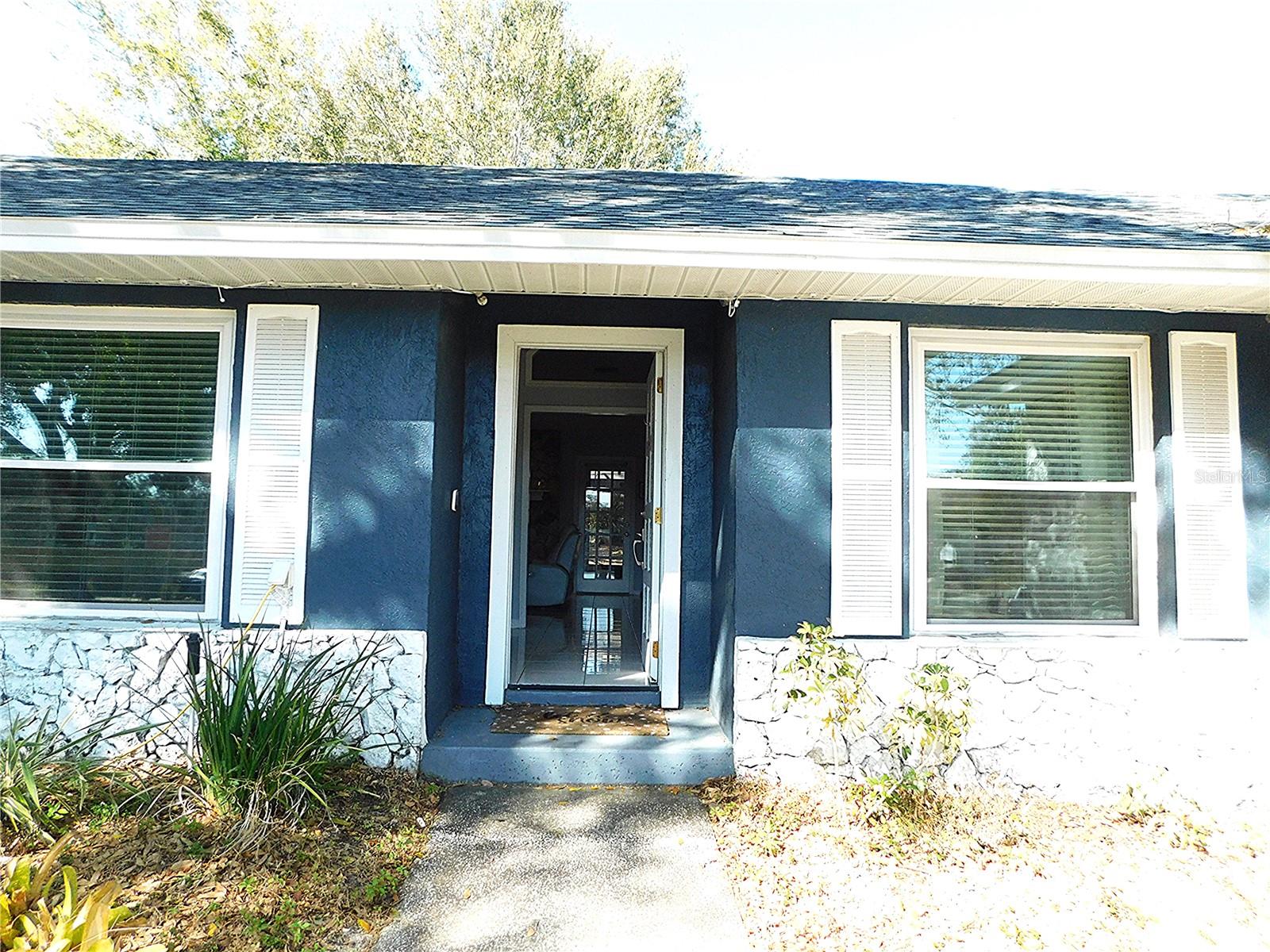 Image 4 of 38 For 979 Red Dandy Drive