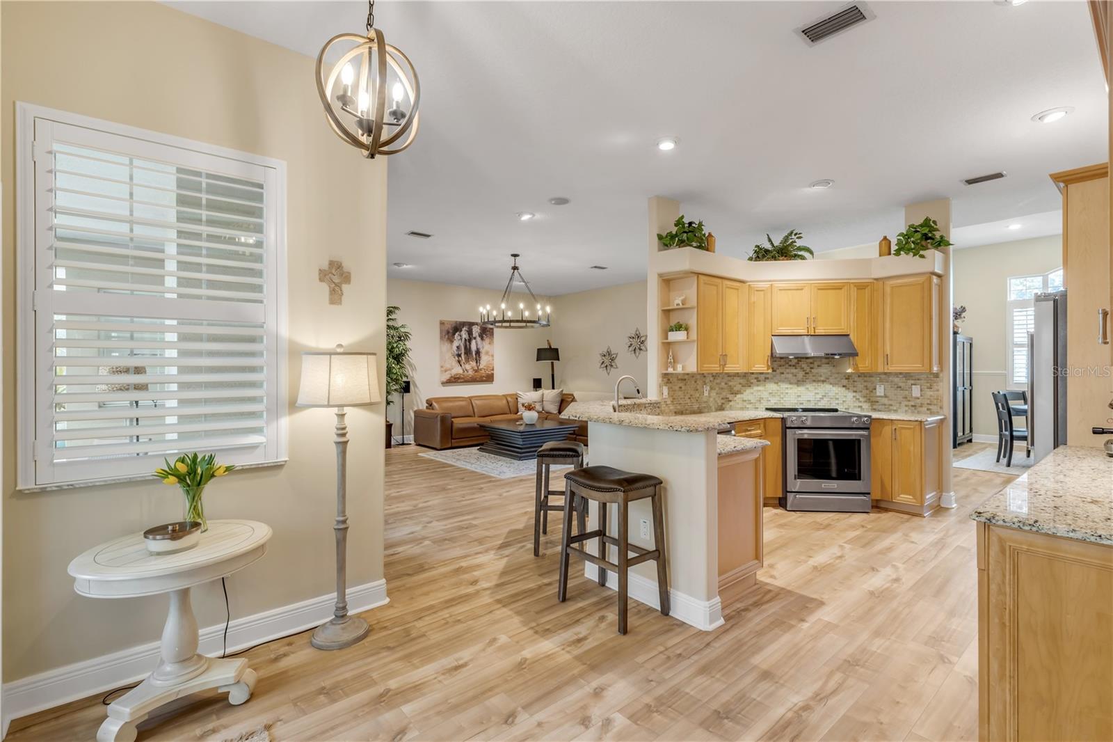 Listing photo id 10 for 1309 Wicklow Lane