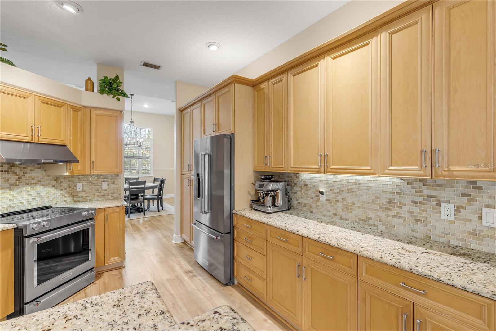 Listing photo id 12 for 1309 Wicklow Lane