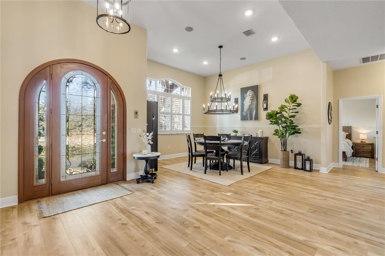 Listing photo id 4 for 1309 Wicklow Lane