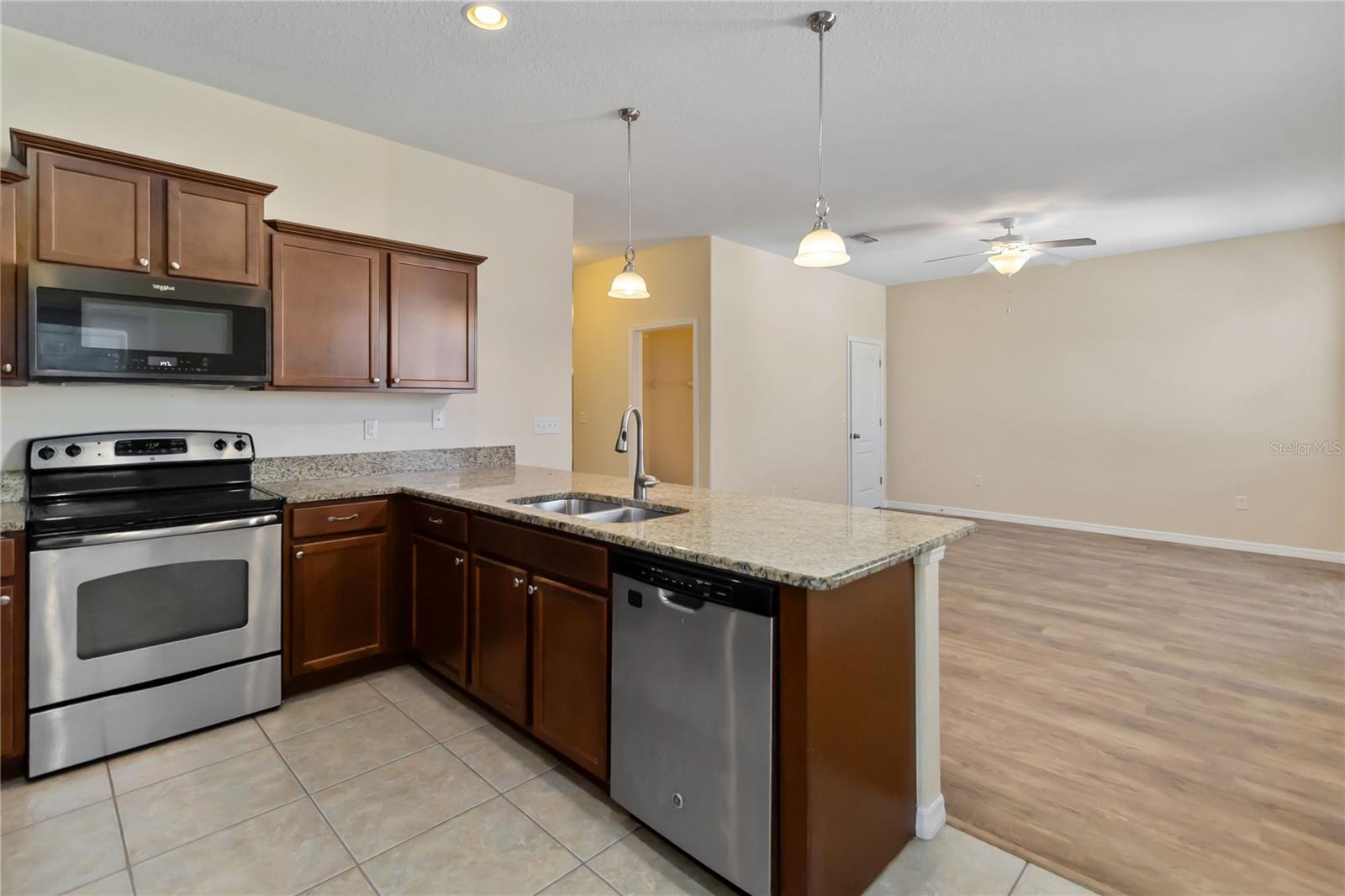 Image 4 of 21 For 1379 Vasey Road