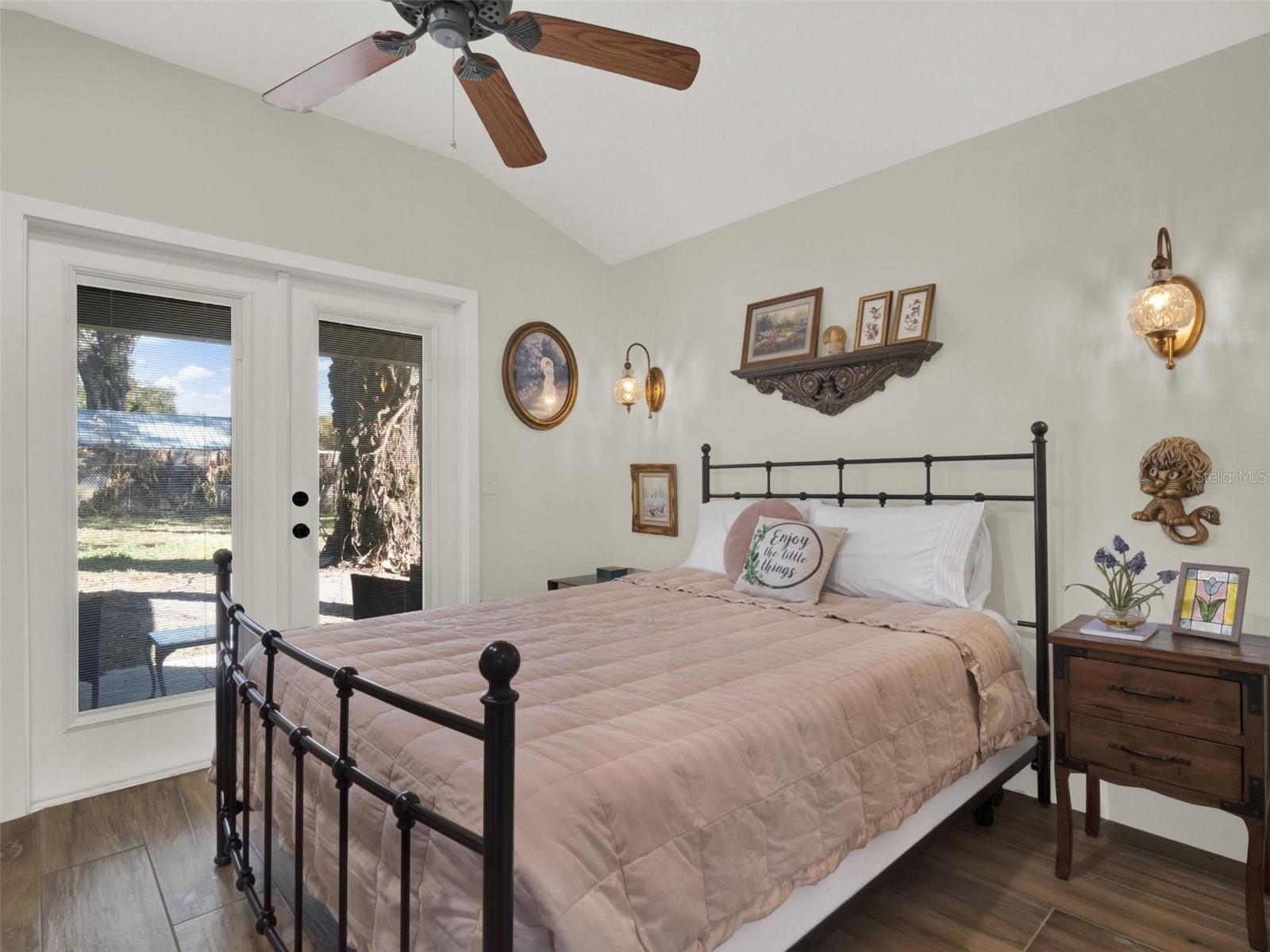 Image 25 of 31 For 407 Jersey Street