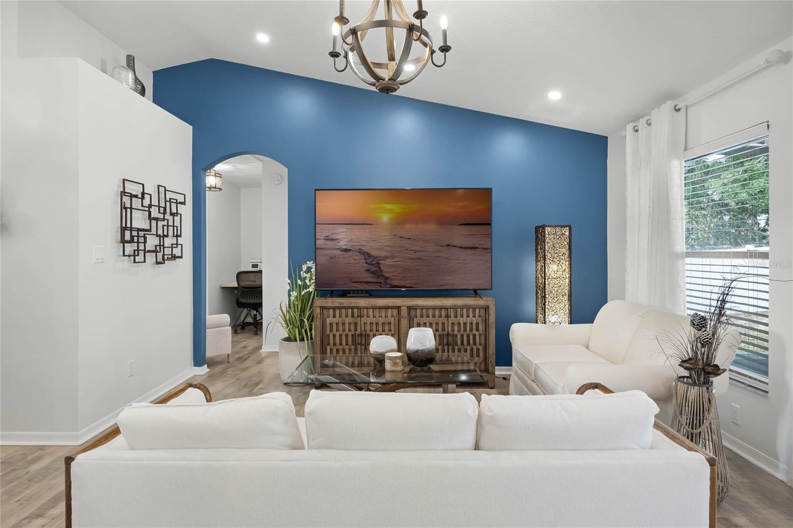 Image 10 of 51 For 15532 Kensington Trail