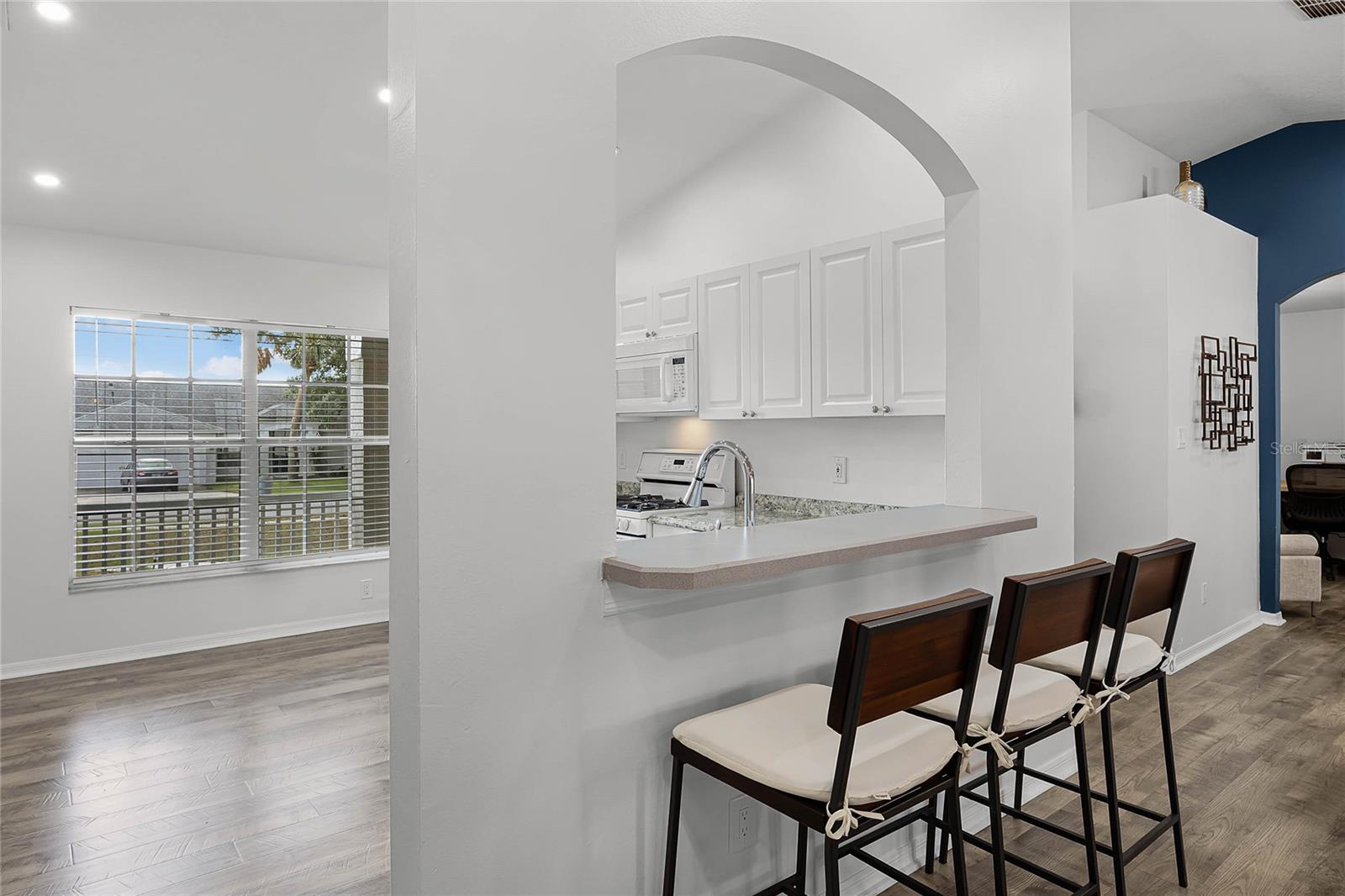 Image 11 of 51 For 15532 Kensington Trail