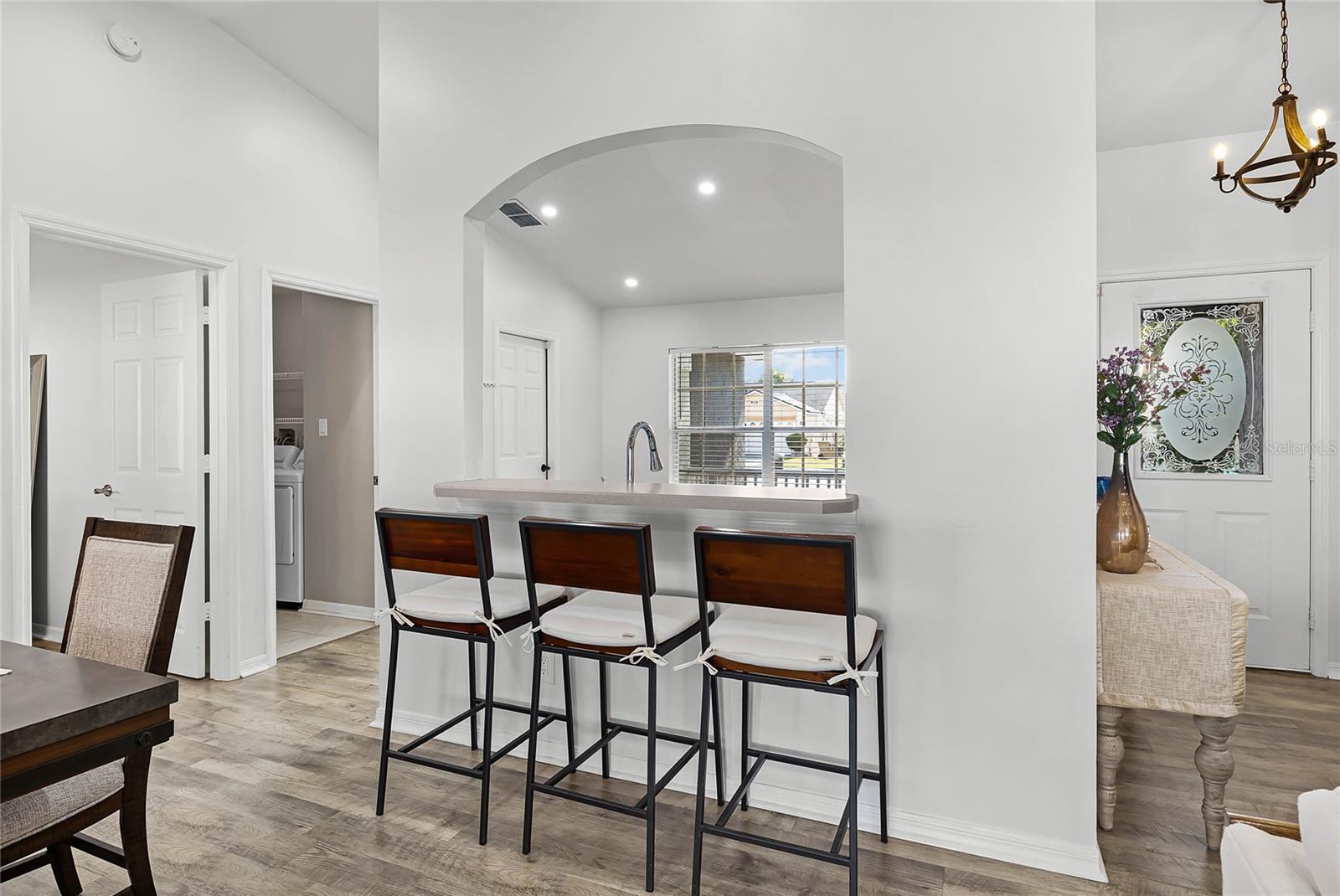 Image 12 of 51 For 15532 Kensington Trail