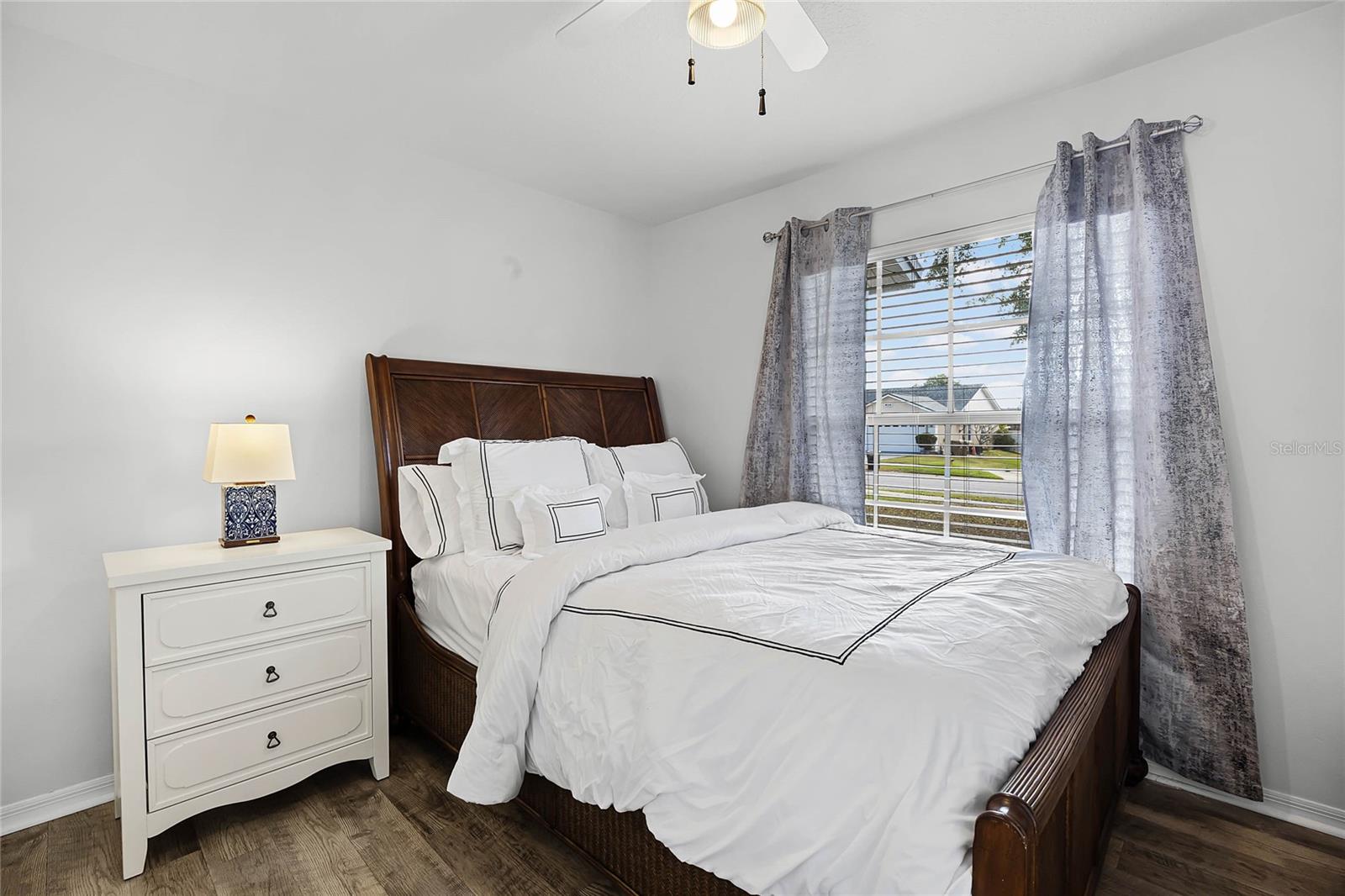 Image 21 of 51 For 15532 Kensington Trail