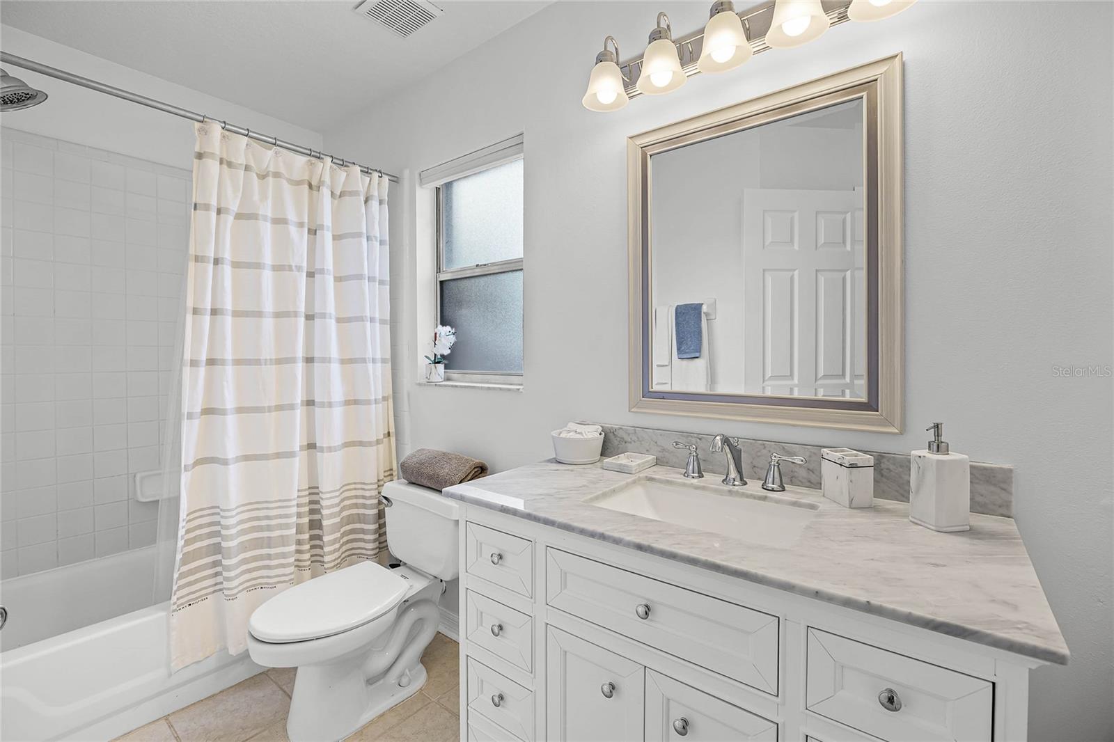 Image 22 of 51 For 15532 Kensington Trail