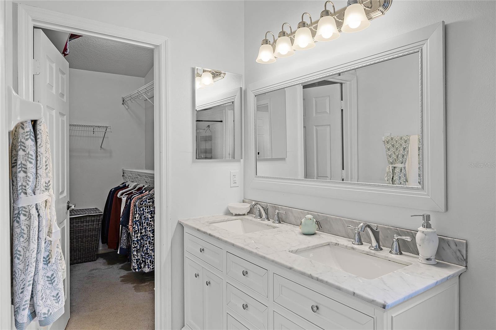 Image 30 of 51 For 15532 Kensington Trail