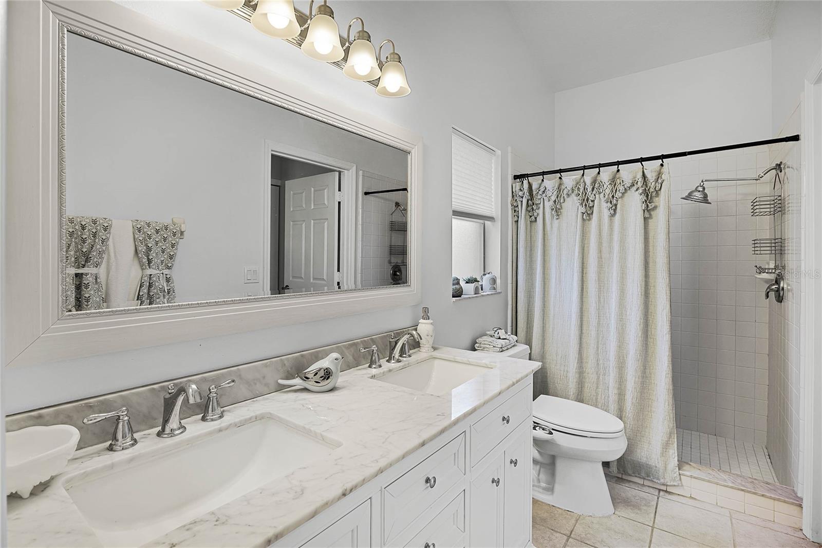 Image 31 of 51 For 15532 Kensington Trail