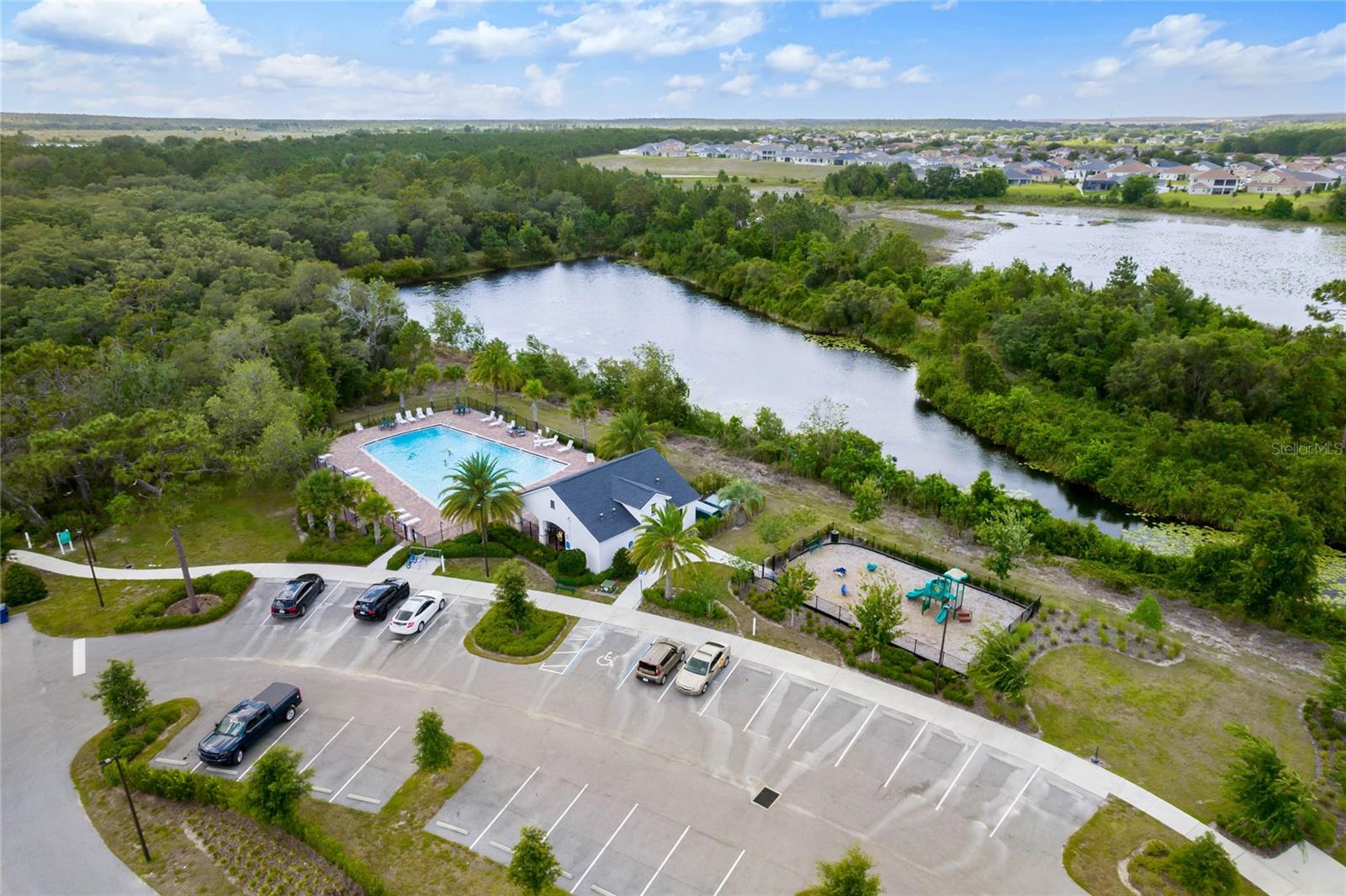 Image 47 of 51 For 15532 Kensington Trail