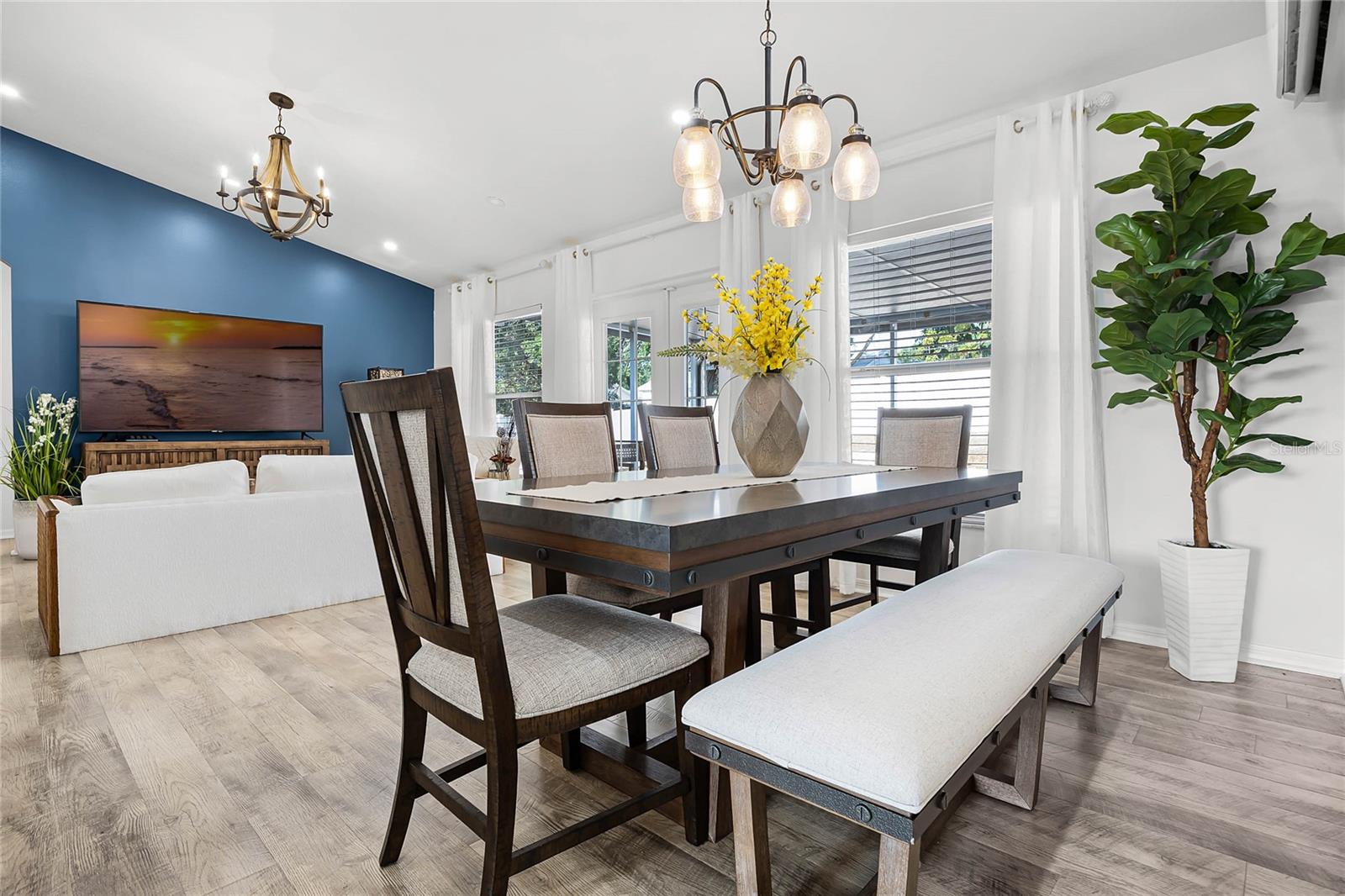 Image 5 of 51 For 15532 Kensington Trail