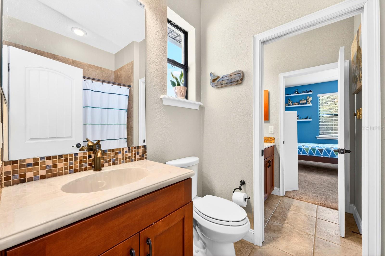 Image 26 of 48 For 27324 Grand Oak Lane