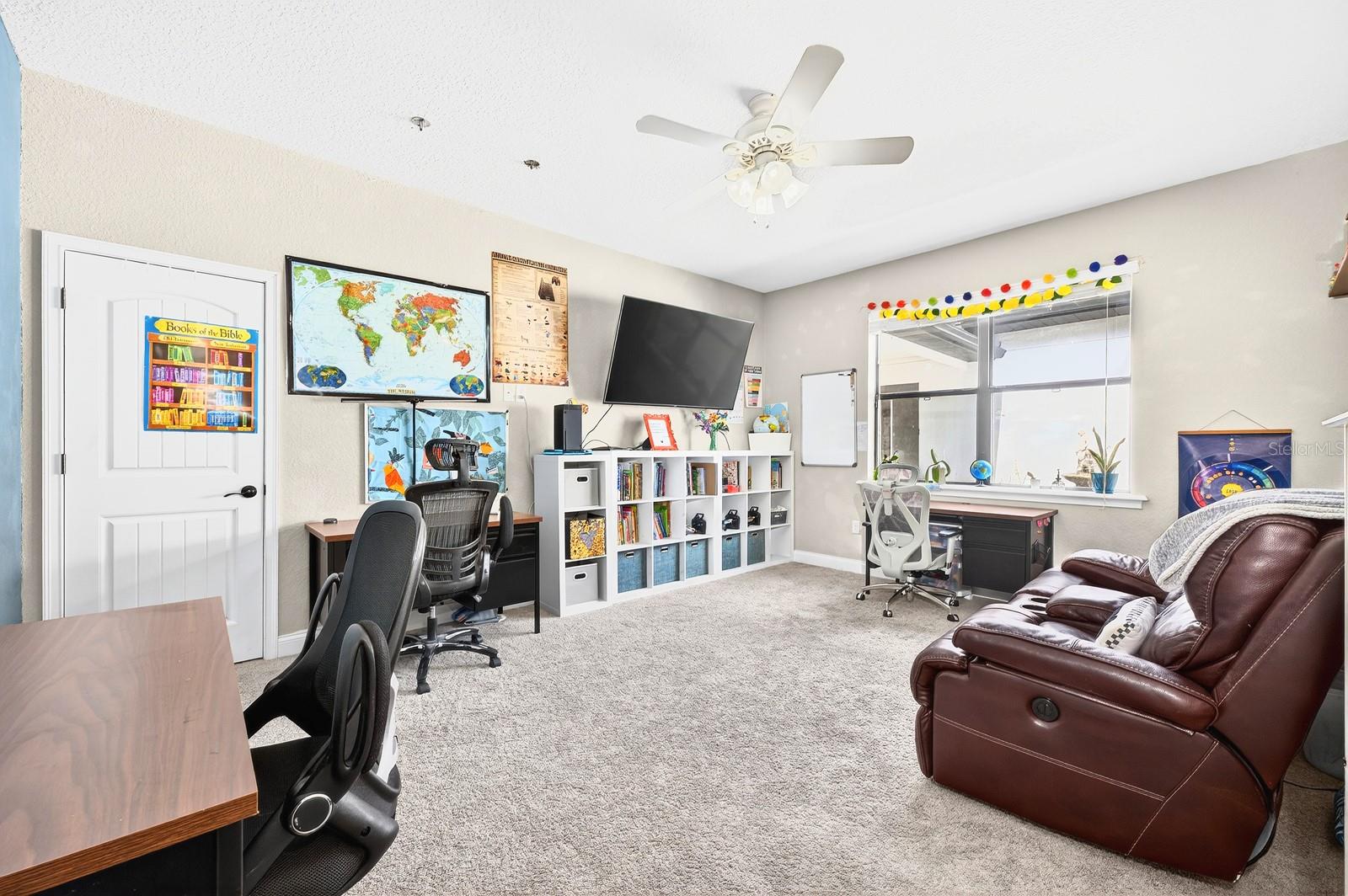 Image 30 of 48 For 27324 Grand Oak Lane