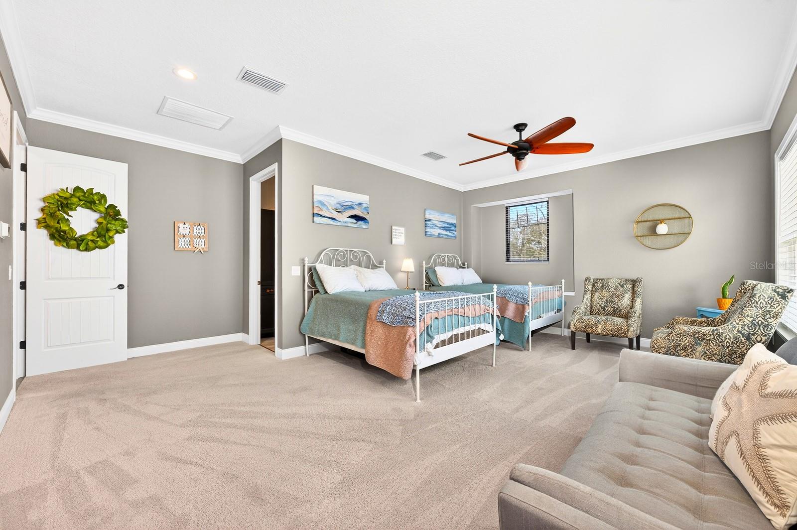 Image 31 of 48 For 27324 Grand Oak Lane