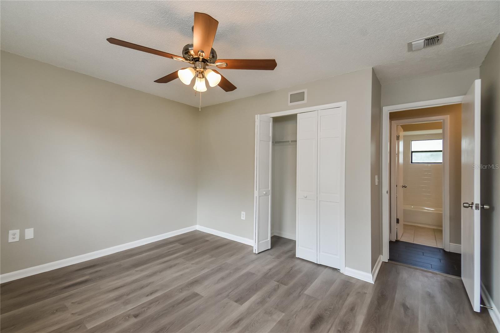 Image 10 of 16 For 1433 Niobe Court