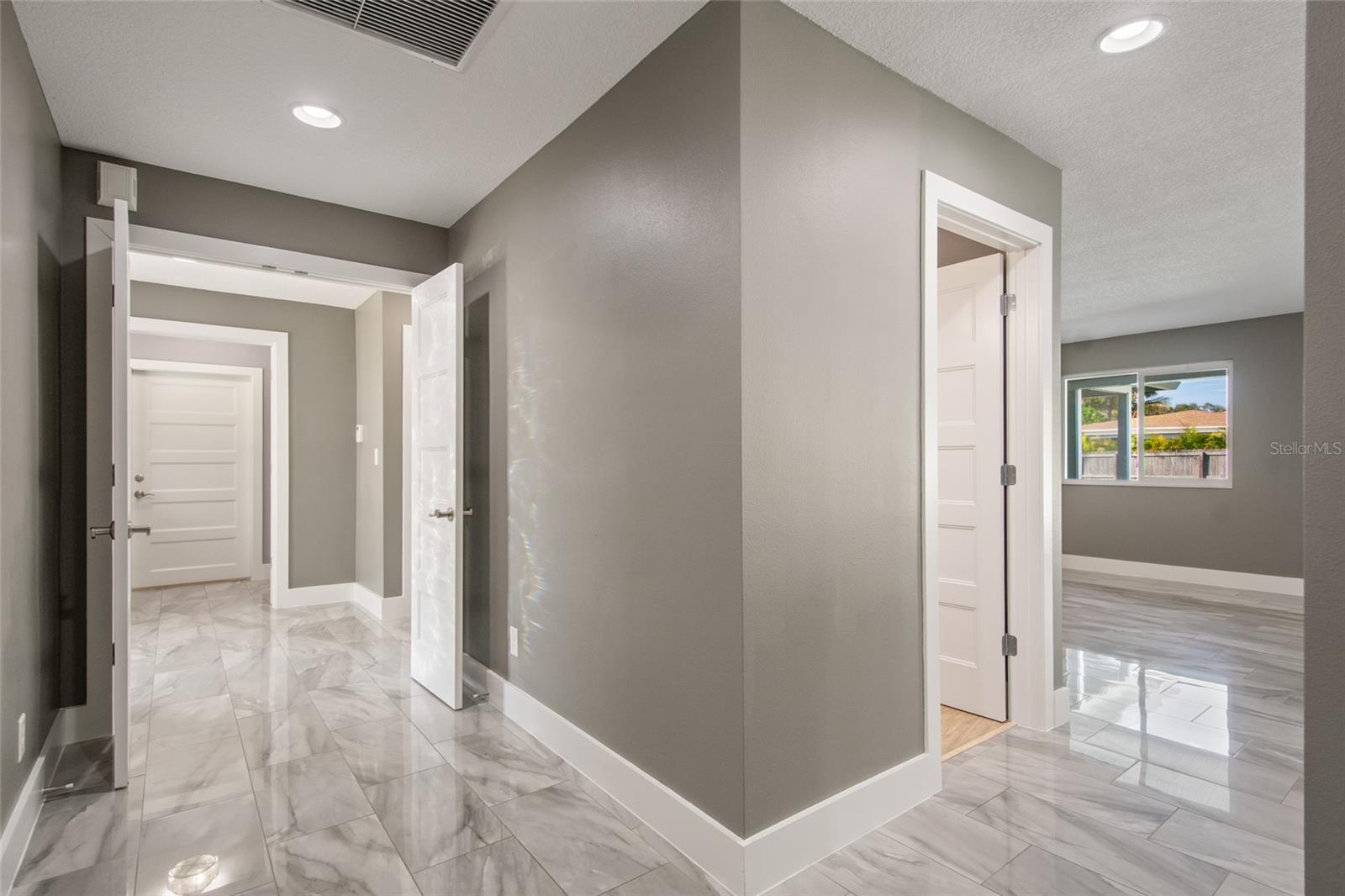 Image 14 of 57 For 336 Wayne Avenue