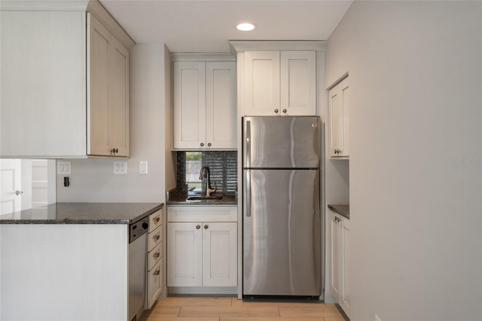 Image 42 of 57 For 336 Wayne Avenue