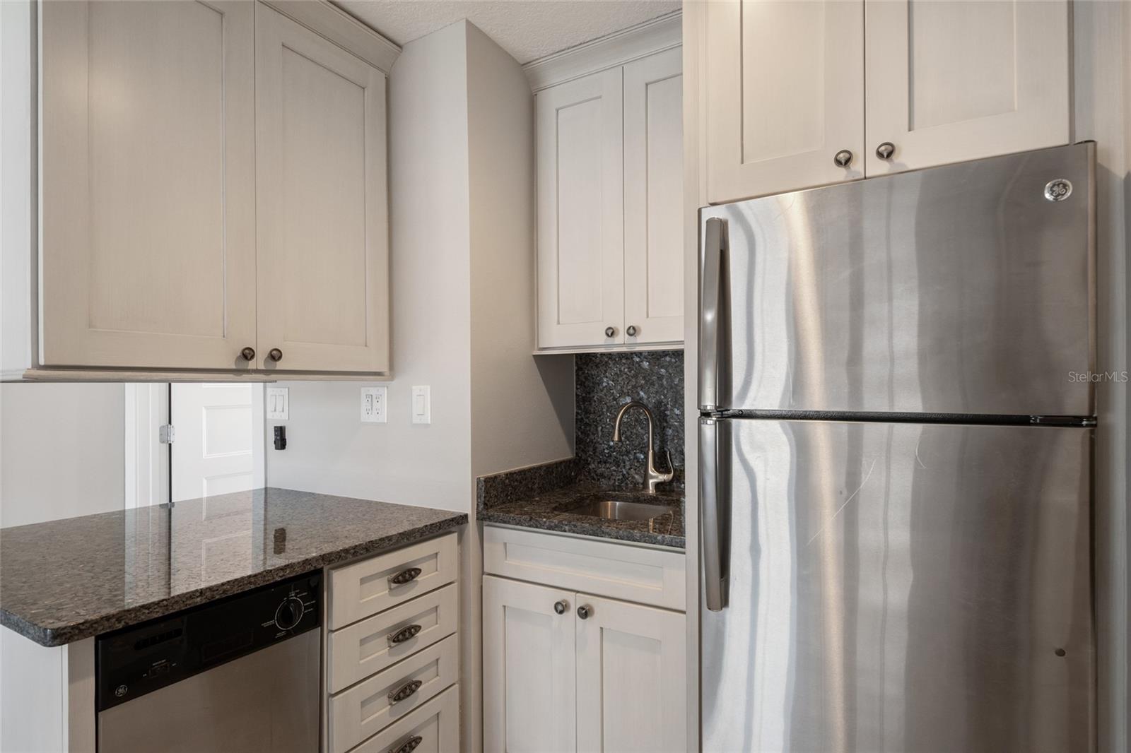 Image 43 of 57 For 336 Wayne Avenue