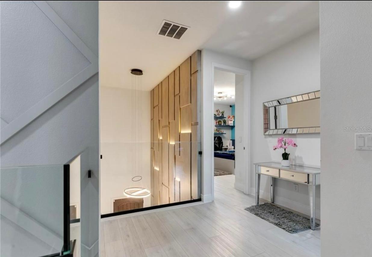 Image 15 of 44 For 8109 Ludington Circle