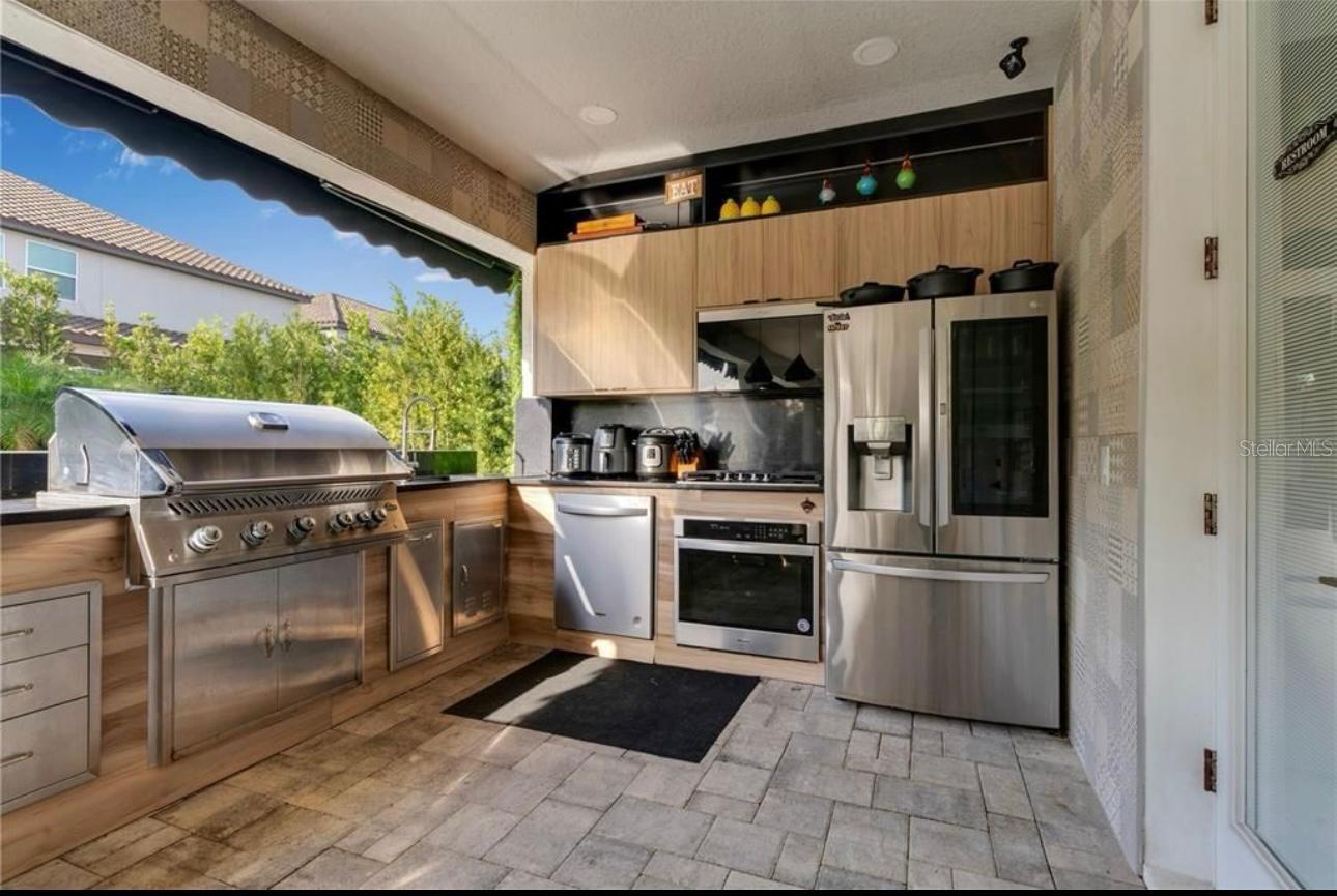 Image 19 of 44 For 8109 Ludington Circle