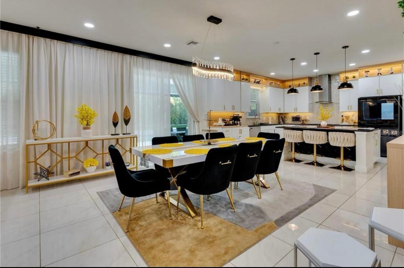 Image 9 of 44 For 8109 Ludington Circle