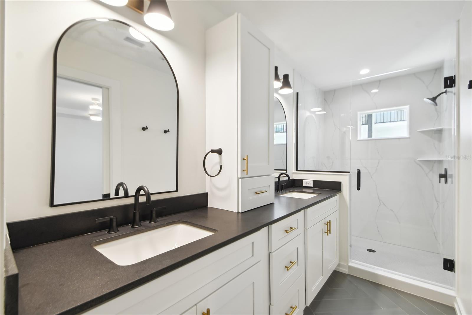 Image 28 of 35 For 1602 Park Lake Street 2