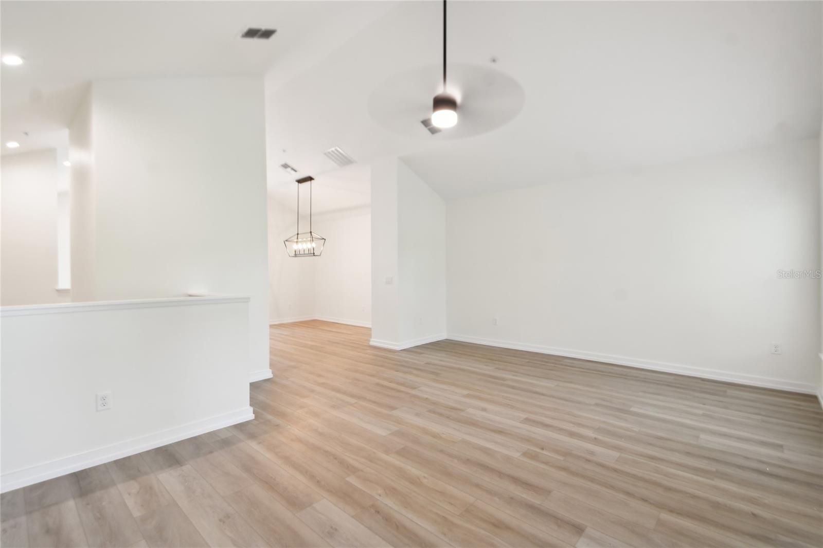 Image 5 of 35 For 1602 Park Lake Street 2