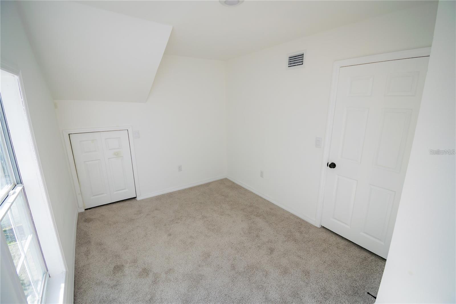 Image 12 of 27 For 410 Arroyo Lane