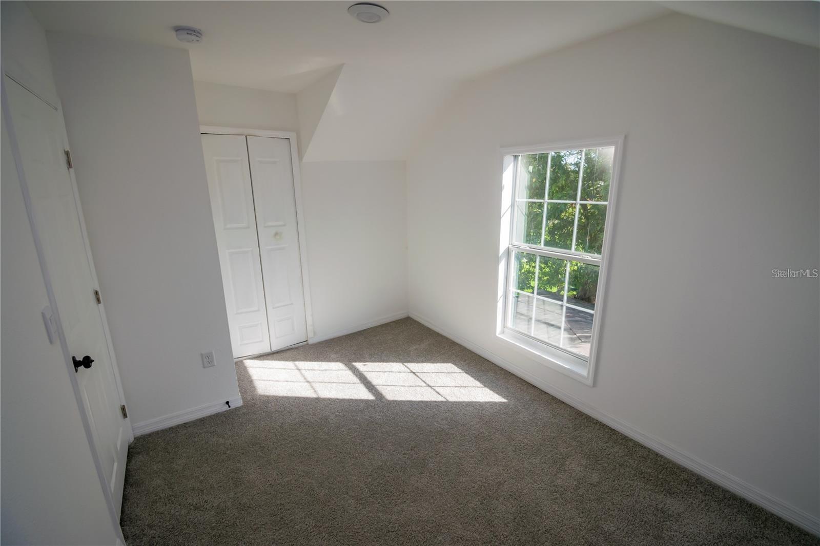 Image 14 of 27 For 410 Arroyo Lane