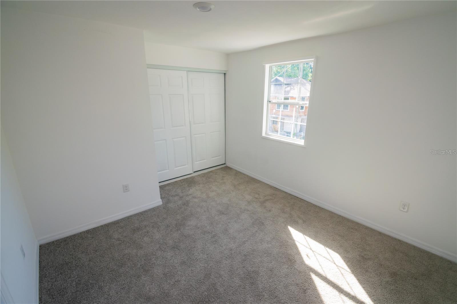 Image 17 of 27 For 410 Arroyo Lane