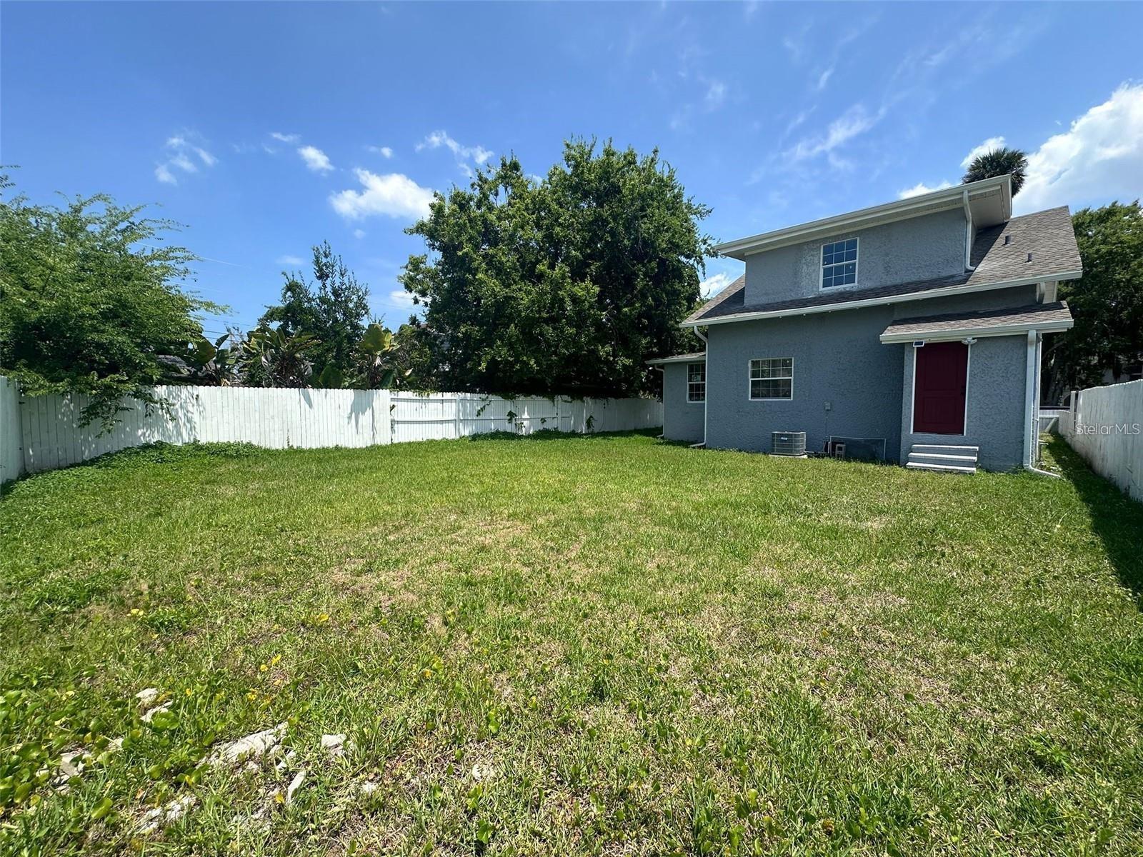 Image 25 of 27 For 410 Arroyo Lane