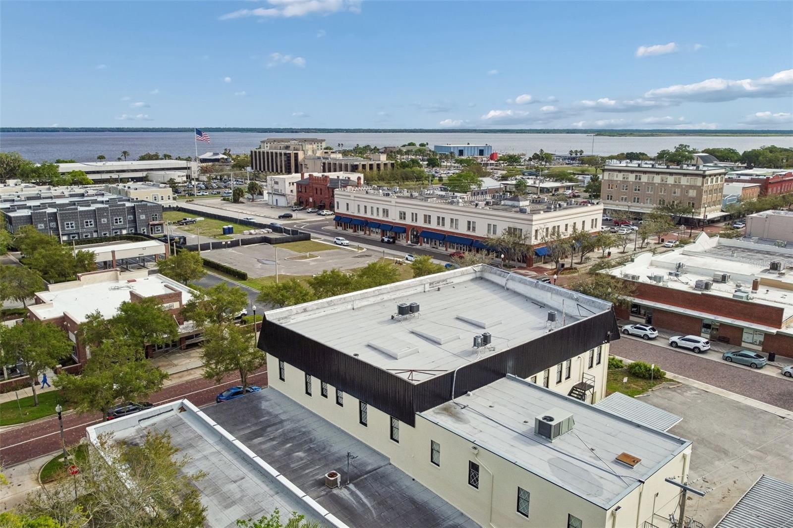 Image 18 of 21 For 201 1st Street