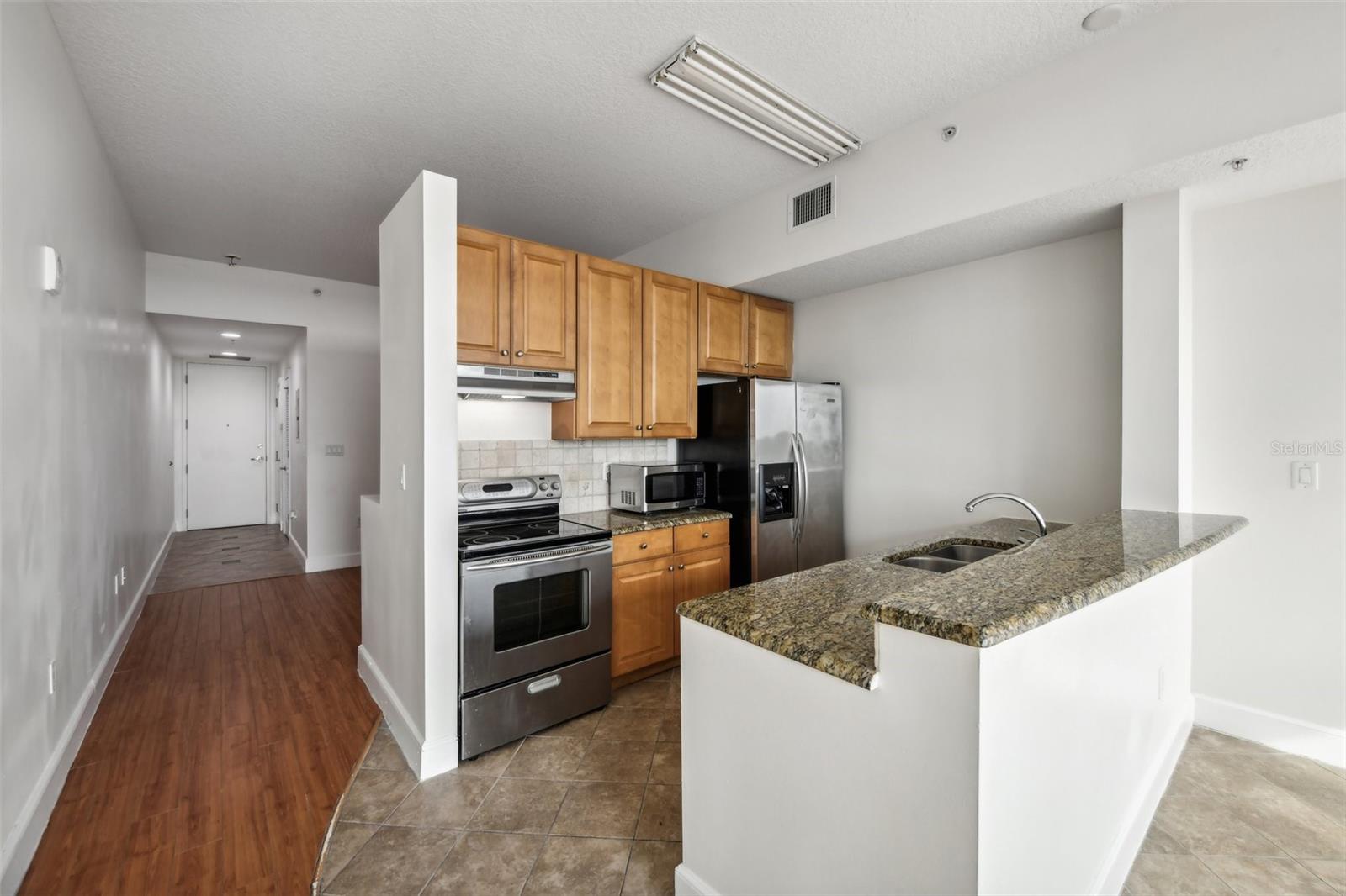 Image 18 of 26 For 101 Eola Drive 707