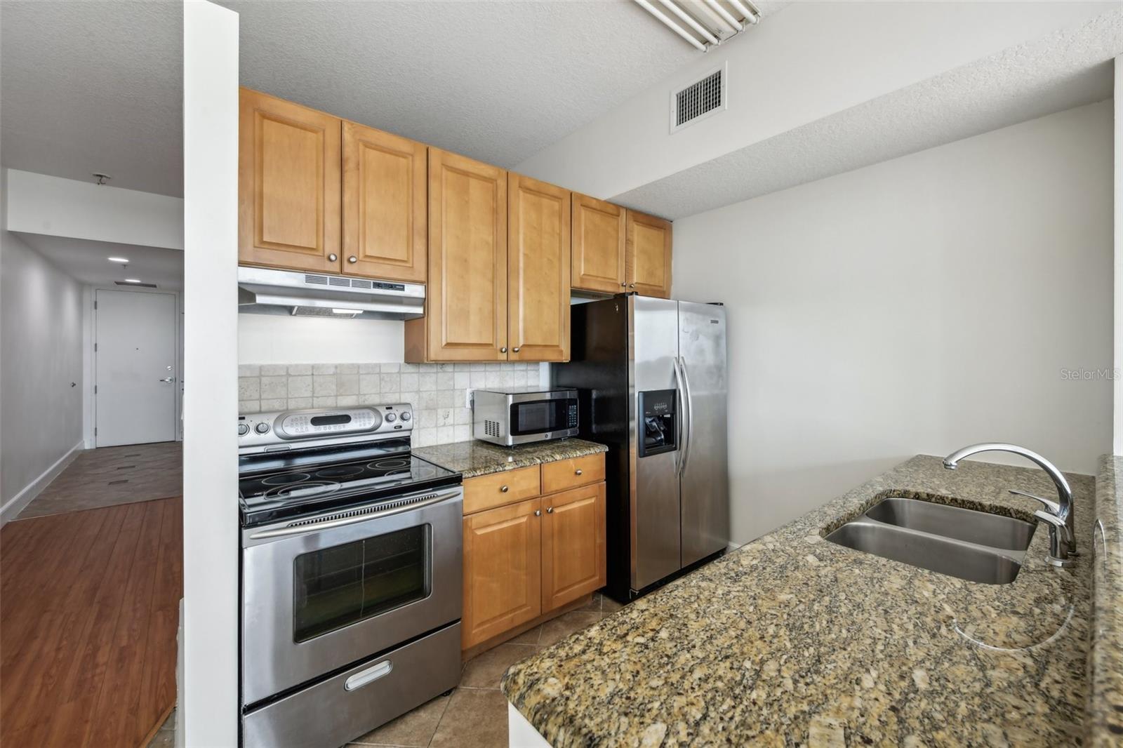 Image 20 of 26 For 101 Eola Drive 707