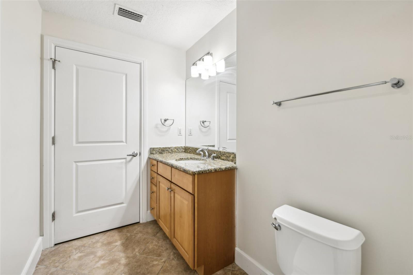 Image 22 of 26 For 101 Eola Drive 707