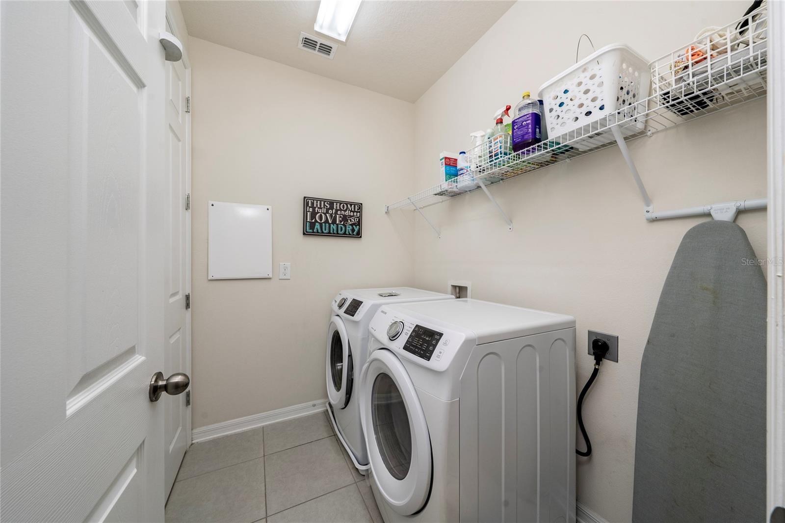 Image 20 of 27 For 15182 Sunrise Grove Court