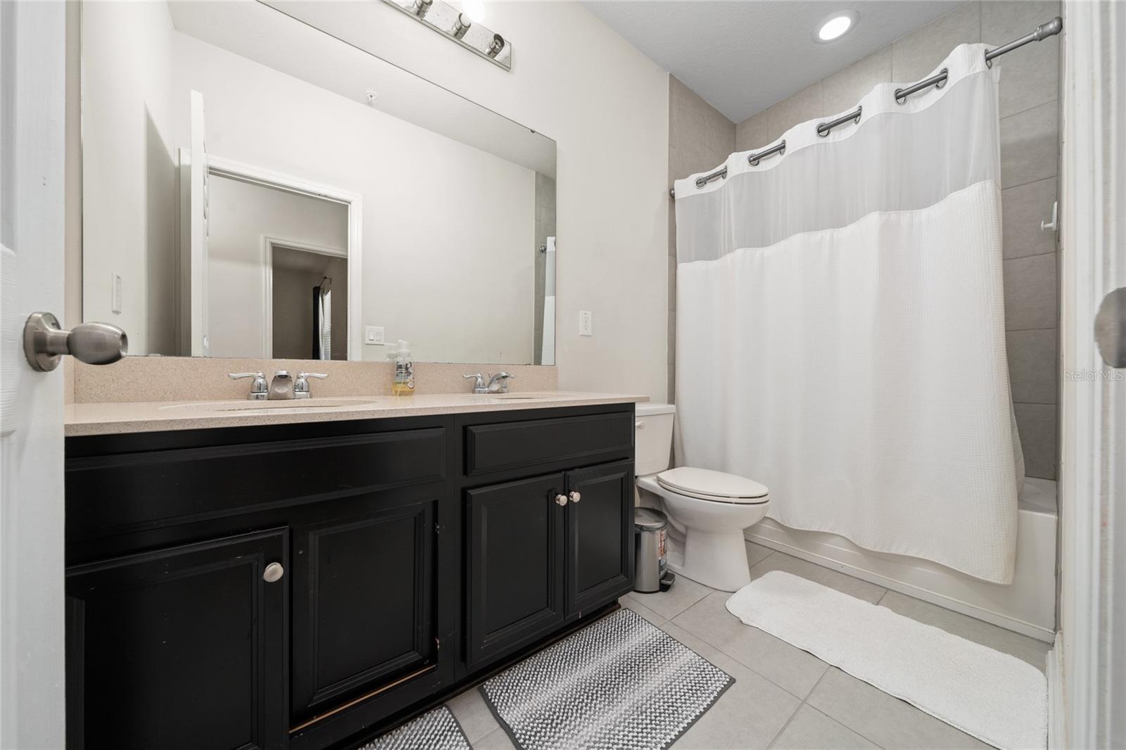 Image 25 of 27 For 15182 Sunrise Grove Court