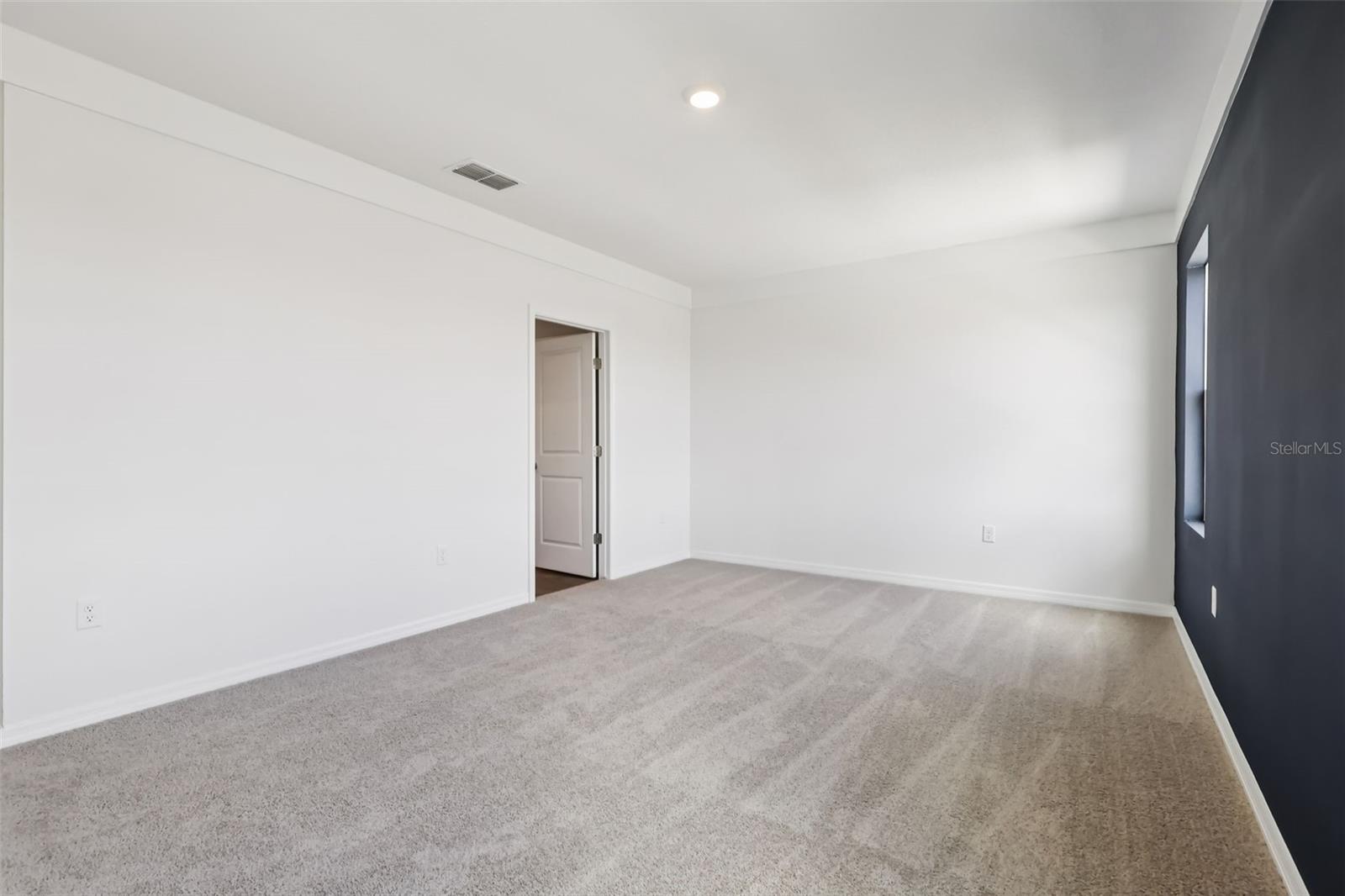 Image 29 of 33 For 798 Ambleside Drive