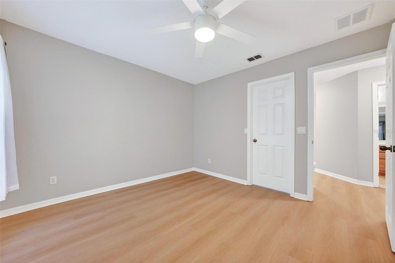 Image 35 of 55 For 1942 Beacon Bay Court