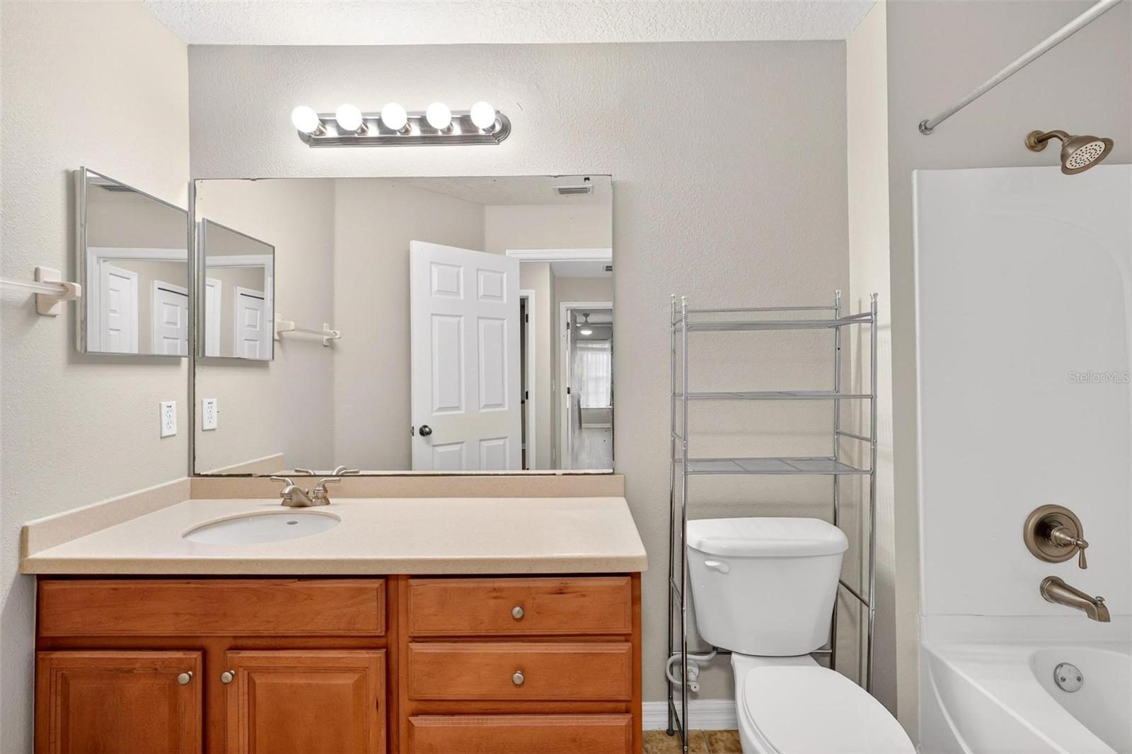 Image 40 of 55 For 1942 Beacon Bay Court