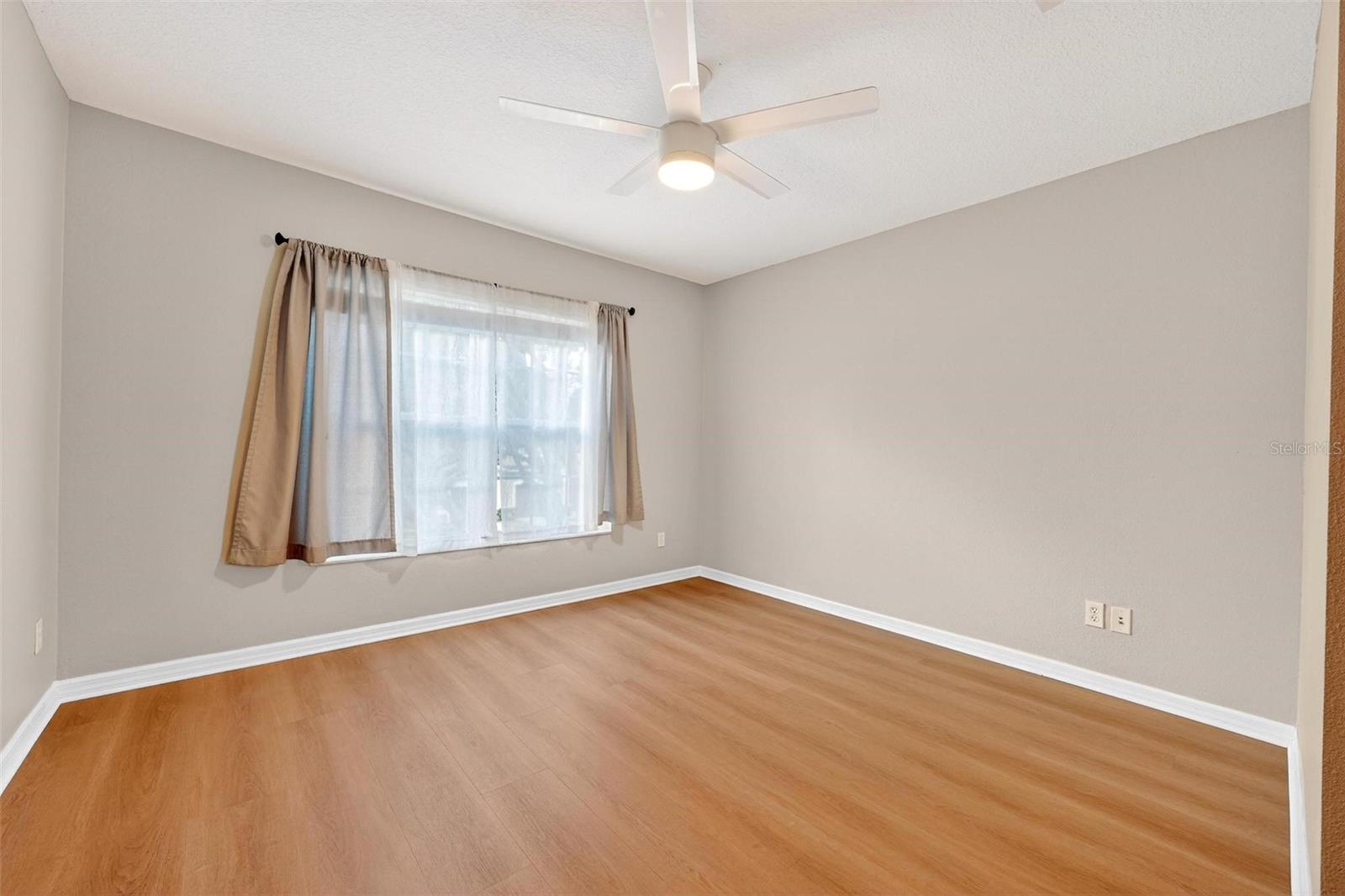 Image 46 of 55 For 1942 Beacon Bay Court