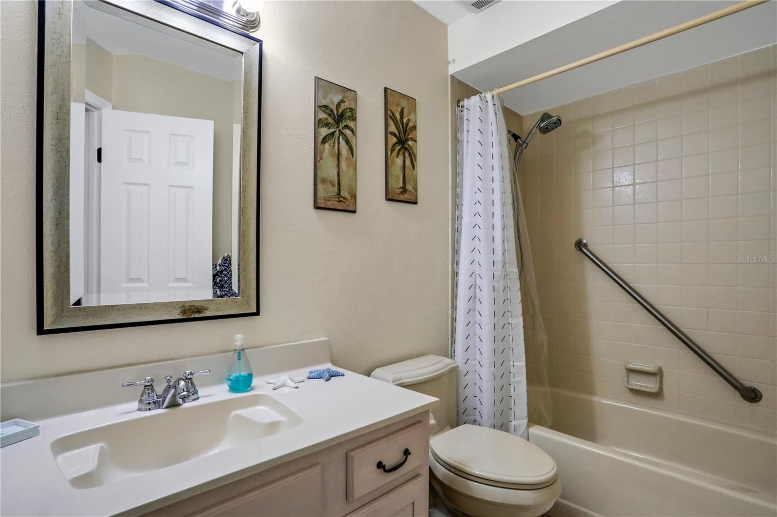 Image 25 of 46 For 44 Capistrano Drive