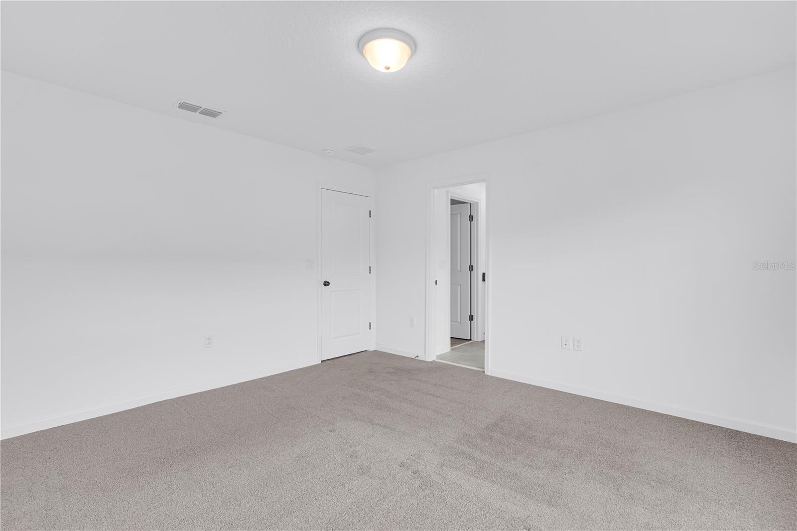 Image 13 of 35 For 1160 Lakeshore Breeze Place