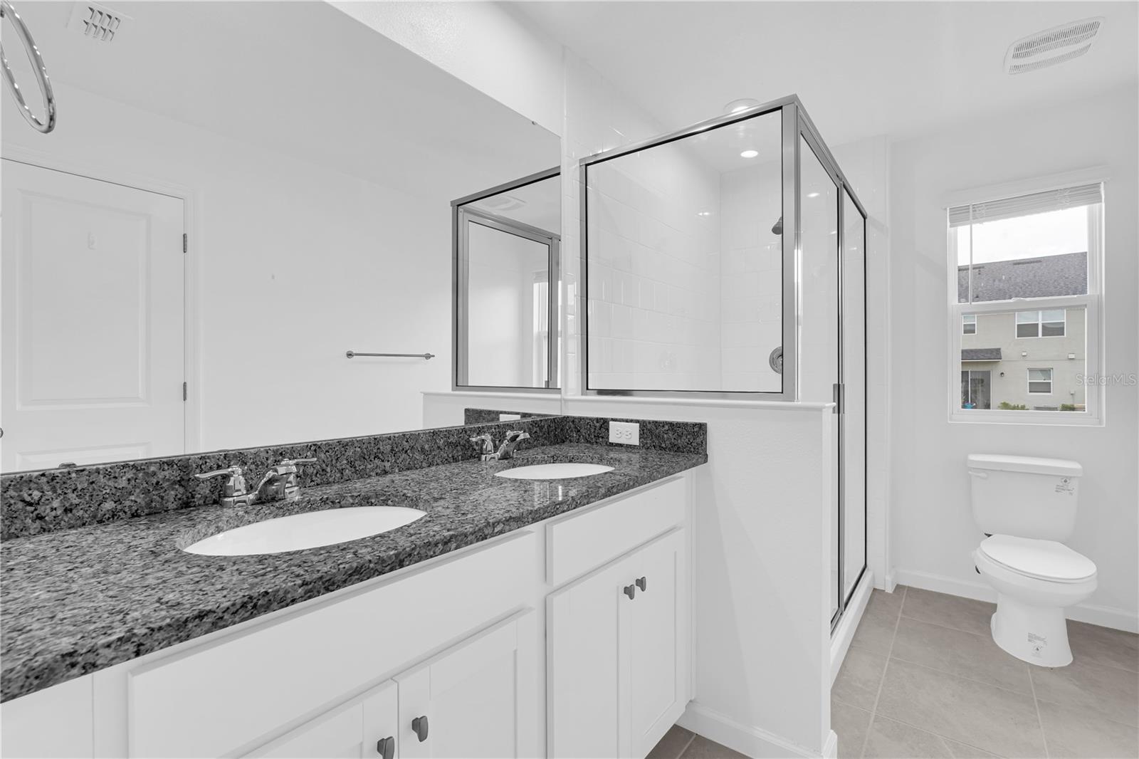 Image 14 of 35 For 1160 Lakeshore Breeze Place