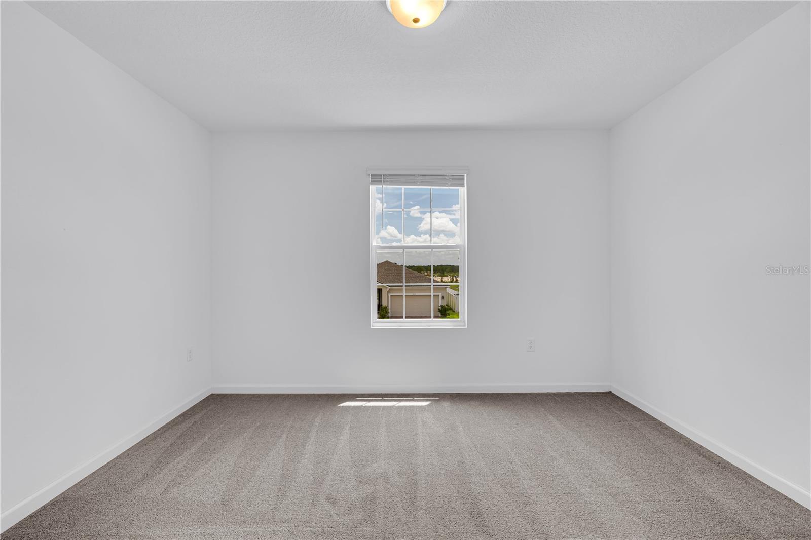 Image 20 of 35 For 1160 Lakeshore Breeze Place